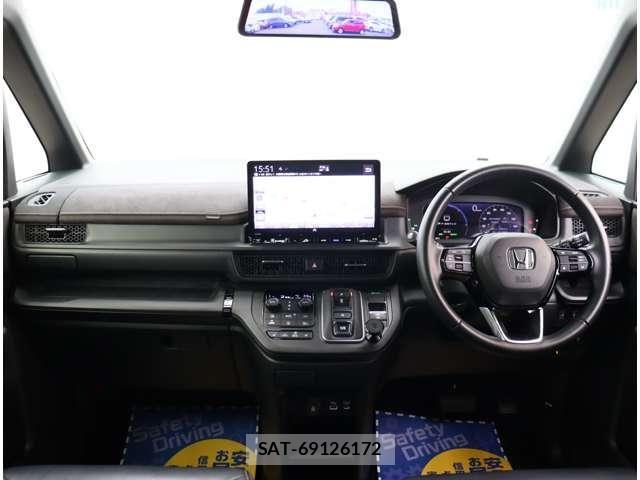 Honda STEP WGN 2023-02 8317335-1