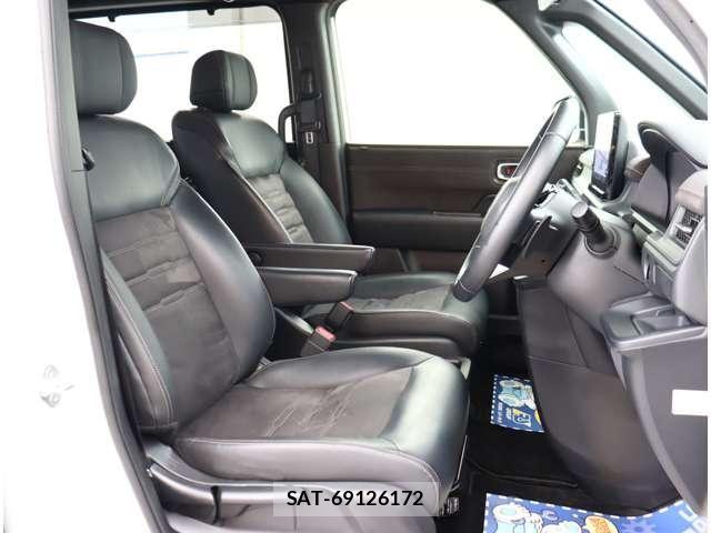 Honda STEP WGN 2023-02 8317335-4