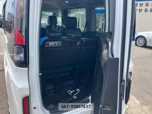 Honda STEP WGN 2016-08 8317355-14