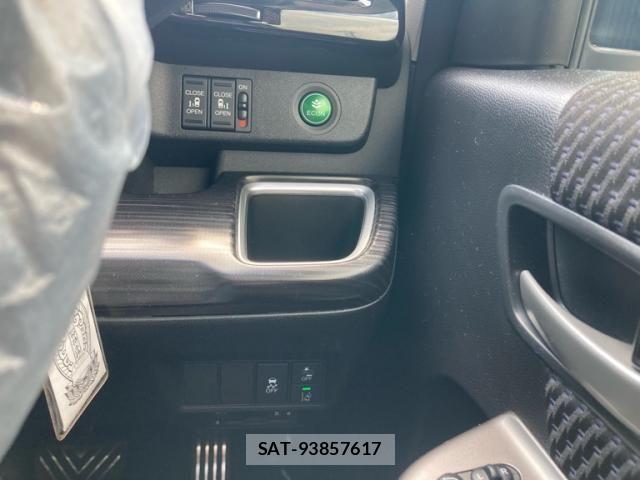Honda STEP WGN 2016-08 8317355-18