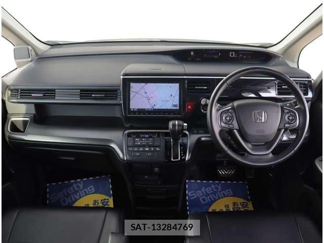 Honda STEP WGN 2017-11 8317339-1