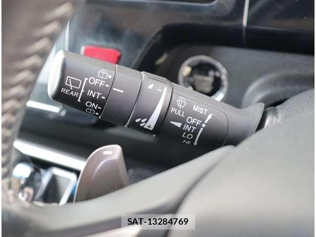 Honda STEP WGN 2017-11 8317339-16