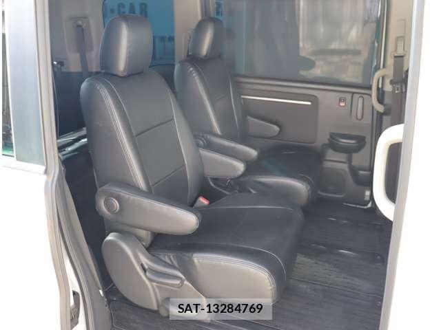 Honda STEP WGN 2017-11 8317339-5
