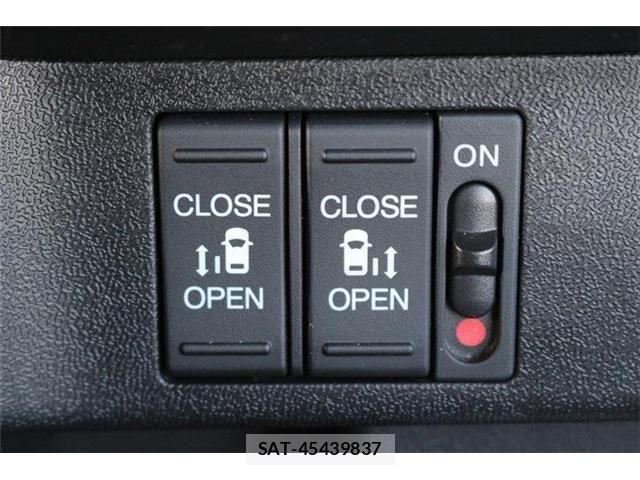 Honda STEP WGN 2020-06 8338010-6