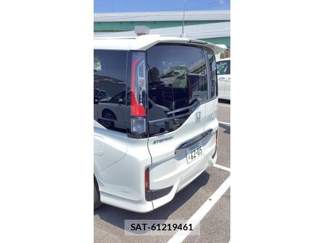 Honda STEP WGN 2021-07 8338008-1