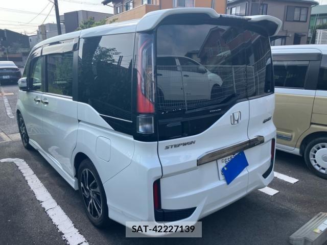Honda STEP WGN 2015-09 8338014-3