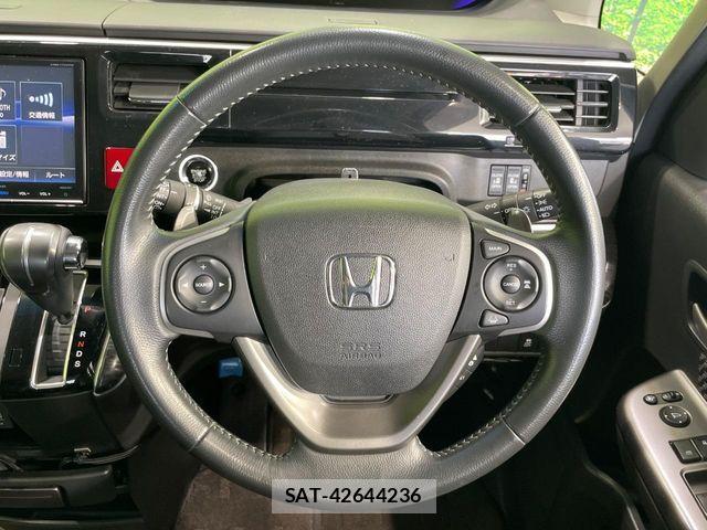 Honda STEP WGN 2017-05 8338009-10