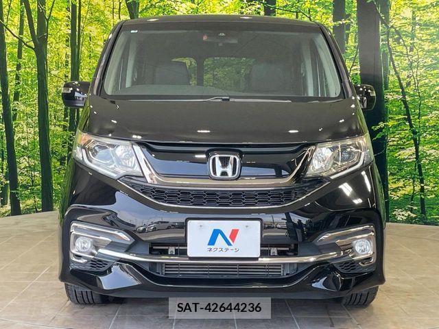 Honda STEP WGN 2017-05 8338009-14