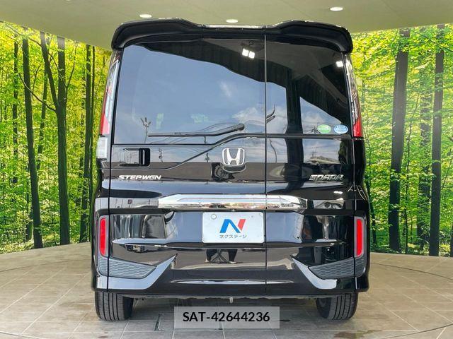 Honda STEP WGN 2017-05 8338009-15