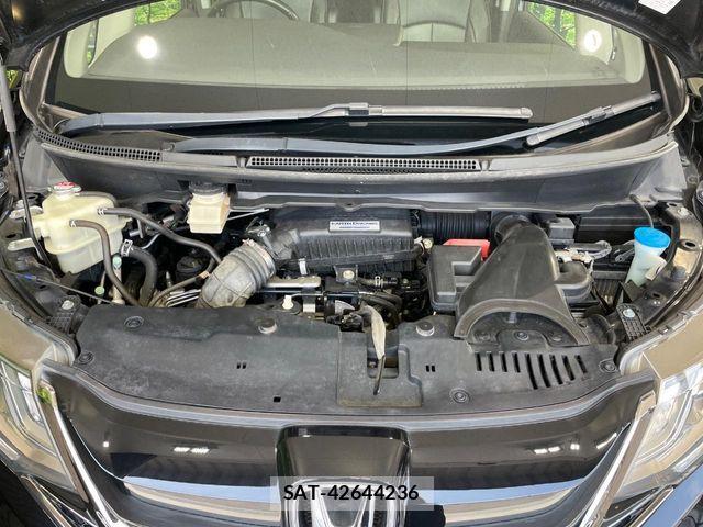 Honda STEP WGN 2017-05 8338009-18
