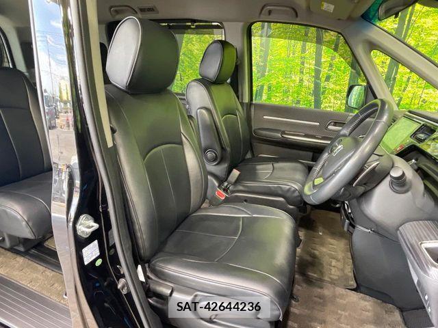 Honda STEP WGN 2017-05 8338009-7