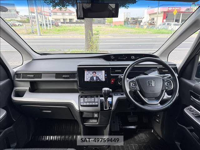 Honda STEP WGN 2019-06 8338011-1