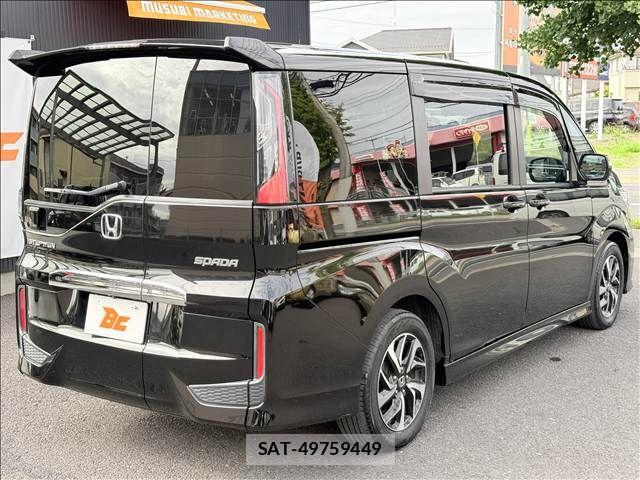 Honda STEP WGN 2019-06 8338011-23