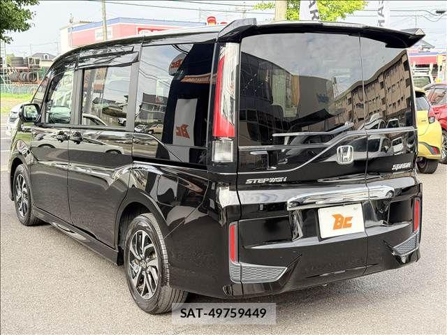 Honda STEP WGN 2019-06 8338011-7