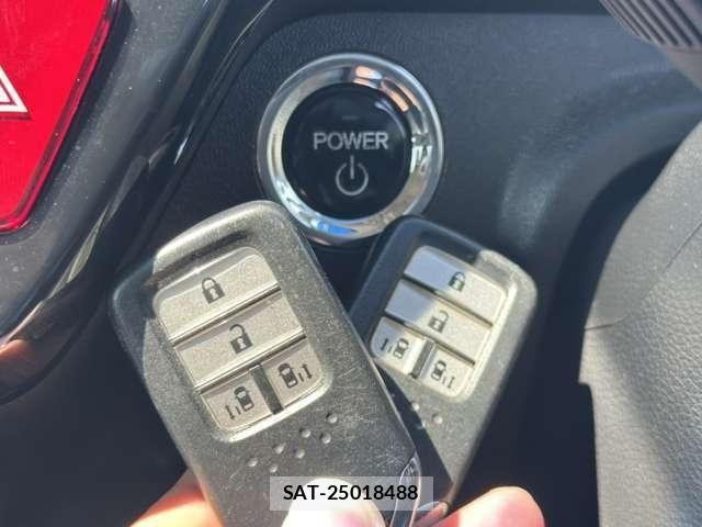 Honda STEP WGN 2018-04 8355659-28