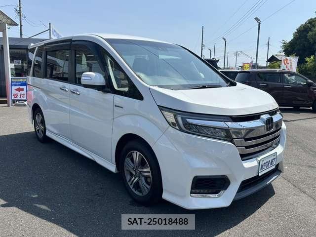 Honda STEP WGN 2018-04 8355659-29