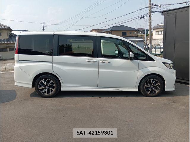 Honda STEP WGN 2018-01 8355658-3