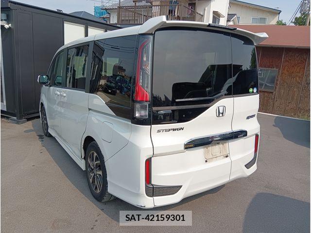 Honda STEP WGN 2018-01 8355658-6