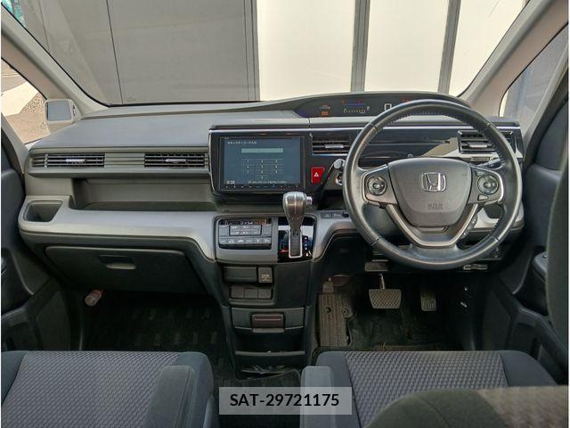 Honda STEP WGN 2015-06 8353764-10