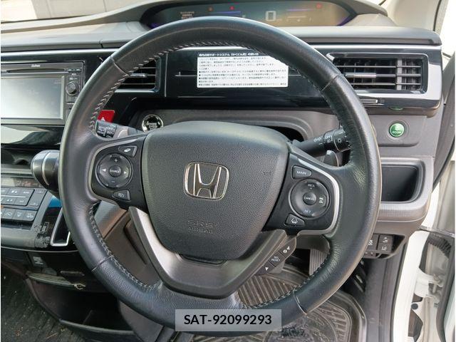 Honda STEP WGN 2018-05 8353765-11