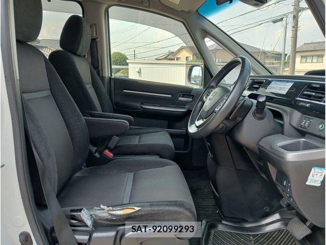 Honda STEP WGN 2018-05 8353765-8
