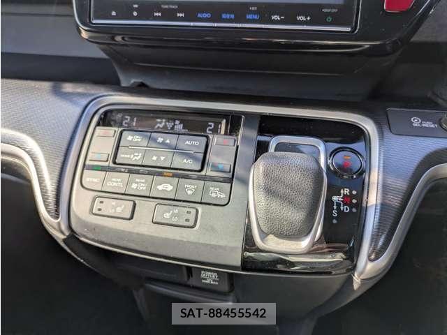 Honda STEP WGN 2017-09 8355657-26