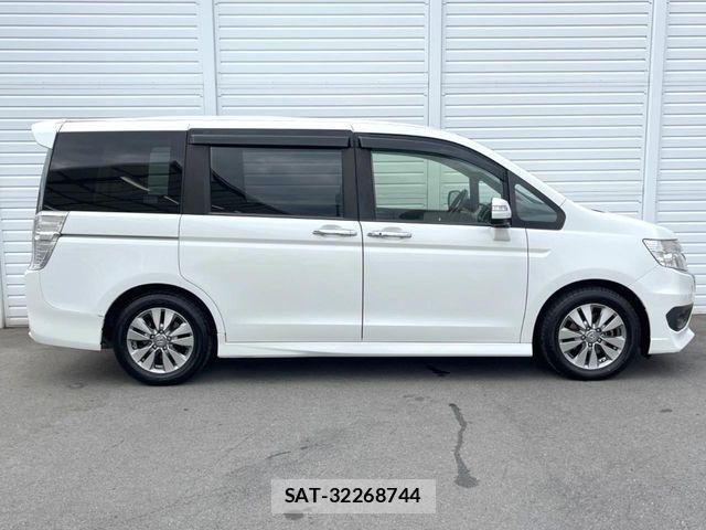 Honda STEP WGN 2013-09 8355663-17