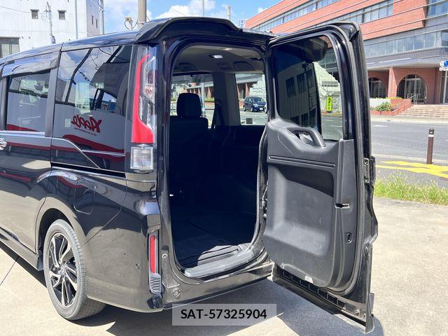 Honda STEP WGN 2016-08 8369012-26