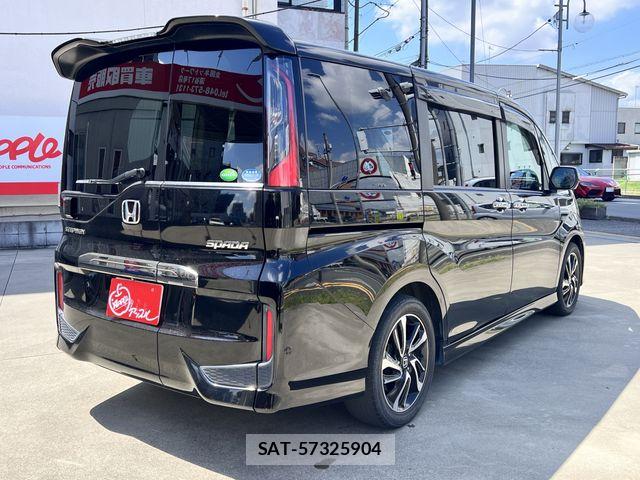 Honda STEP WGN 2016-08 8369012-2