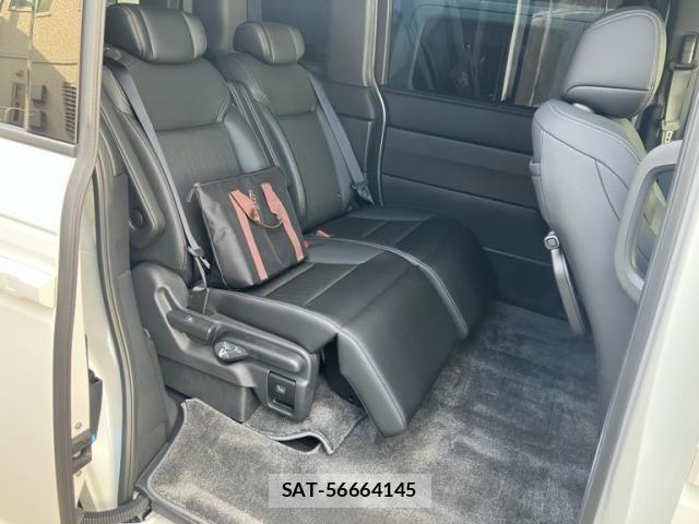 Honda STEP WGN 2022-07 8369003-12