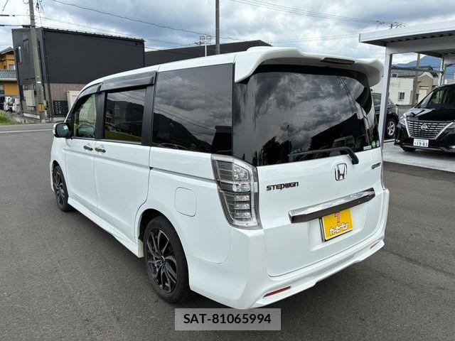Honda STEP WGN 2013-03 8369020-8