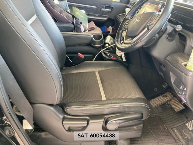 Honda STEP WGN 2015-12 8369011-15