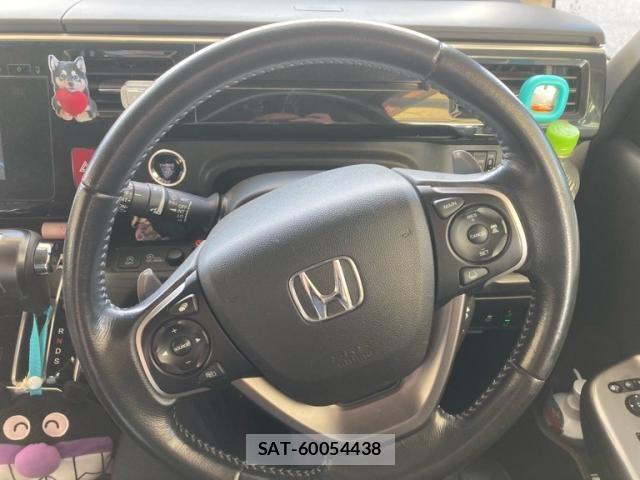 Honda STEP WGN 2015-12 8369011-17