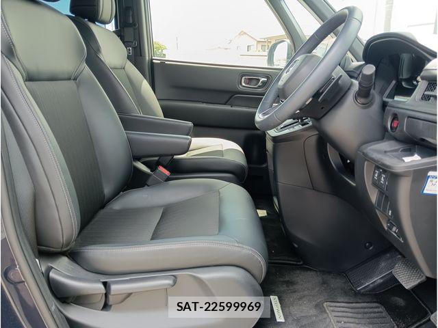 Honda STEP WGN 2025-02 8369006-8