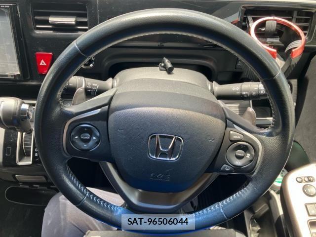 Honda STEP WGN 2016-01 8369010-11