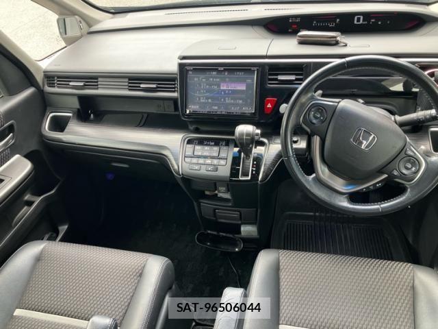 Honda STEP WGN 2016-01 8369010-5