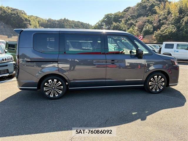 Honda STEP WGN 2026-05 8368999-9
