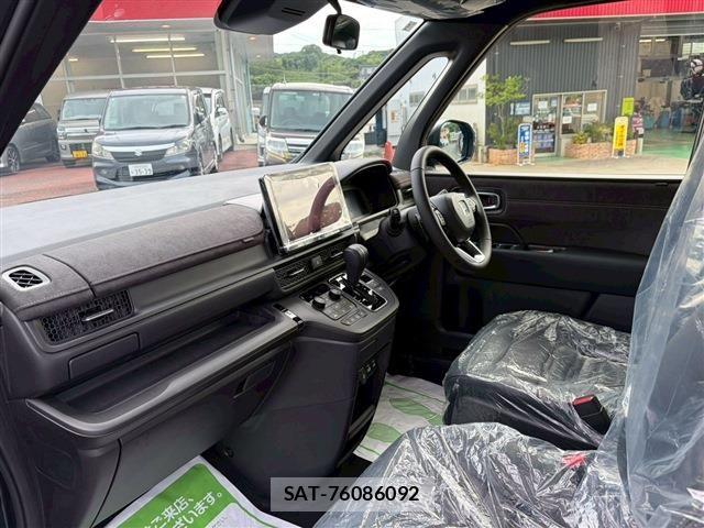 Honda STEP WGN 2026-05 8368999-11