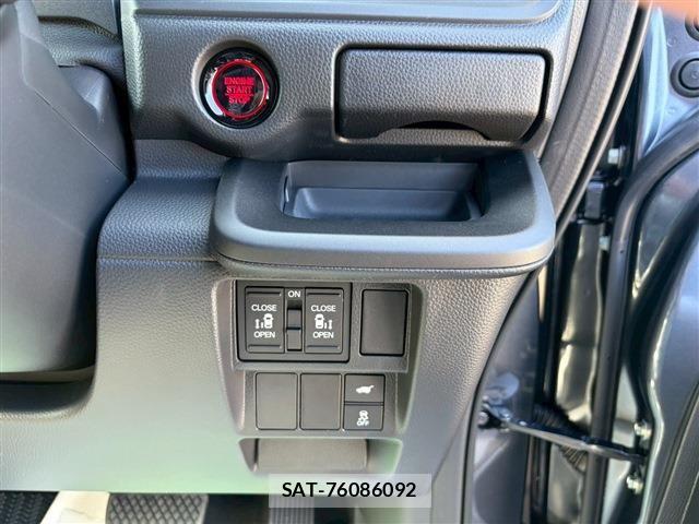 Honda STEP WGN 2026-05 8368999-27