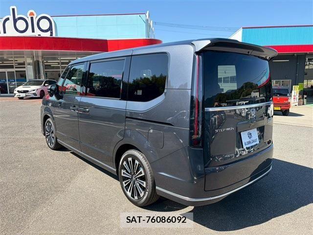 Honda STEP WGN 2026-05 8368999-7