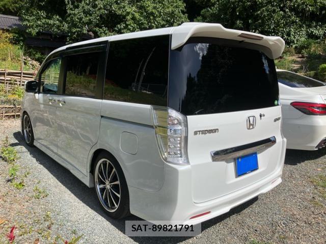 Honda STEP WGN 2013-03 8369021-3