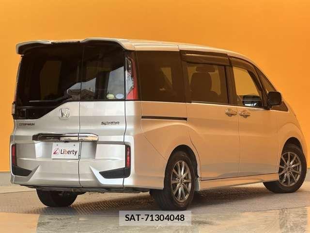 Honda STEP WGN 2017-09 8369013-8