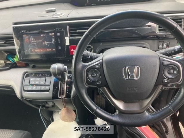Honda STEP WGN 2015-09 8372234-14