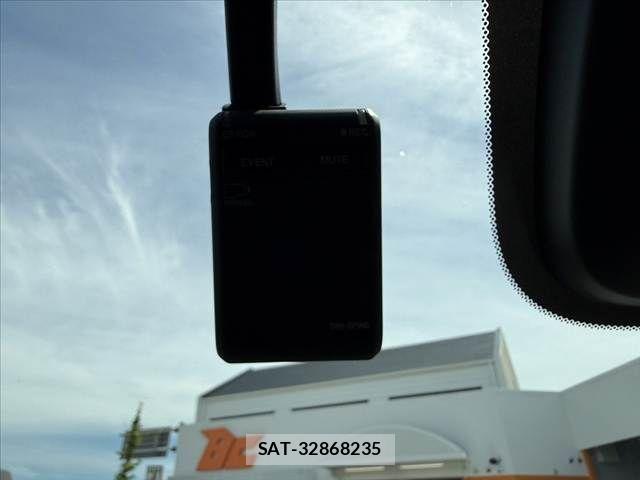 Honda STEP WGN 2024-02 8372230-29