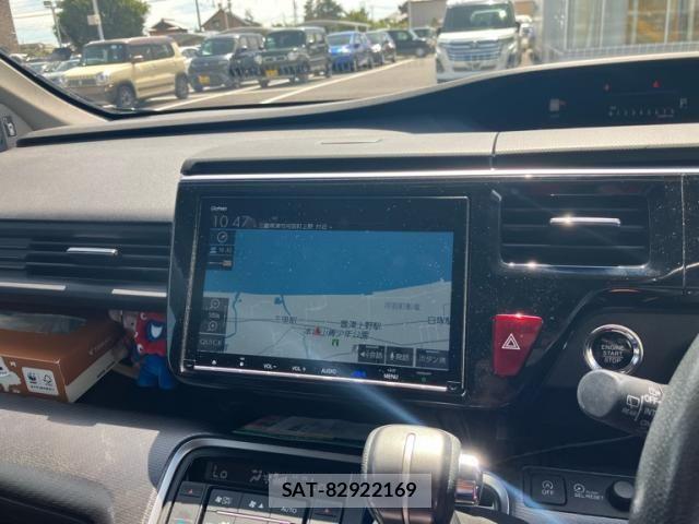 Honda STEP WGN 2018-04 8372231-17