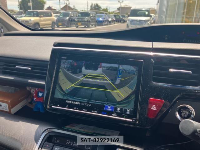 Honda STEP WGN 2018-04 8372231-18
