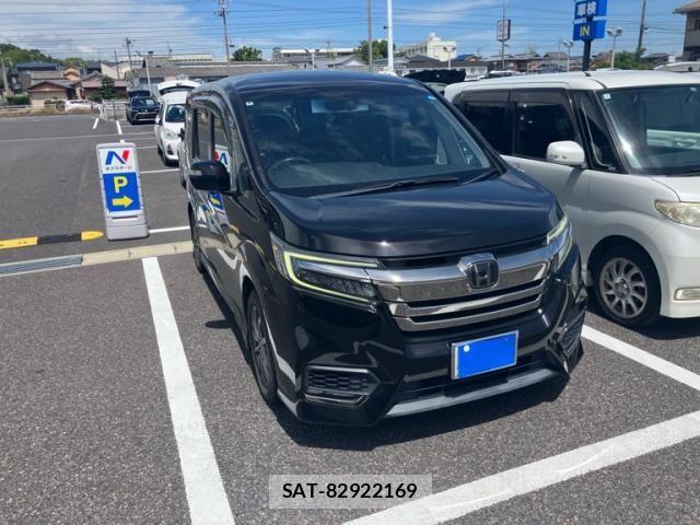 Honda STEP WGN 2018-04 8372231-1