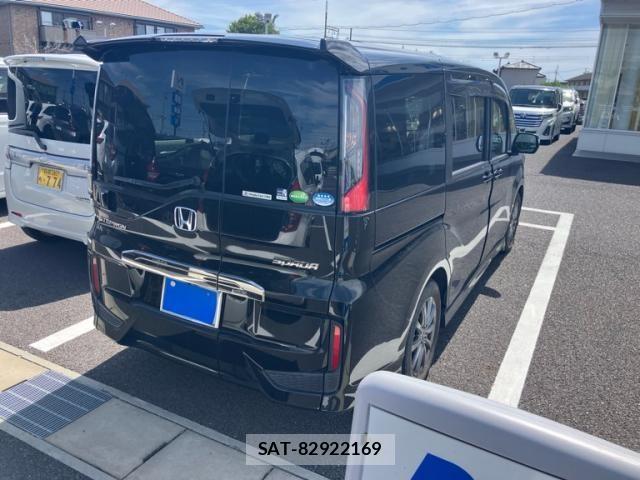 Honda STEP WGN 2018-04 8372231-4