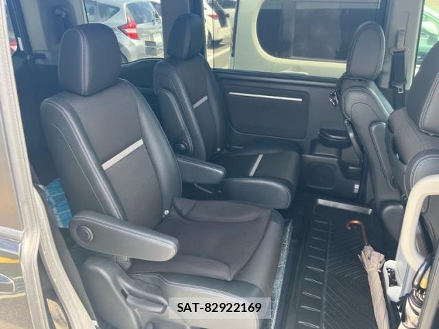Honda STEP WGN 2018-04 8372231-8