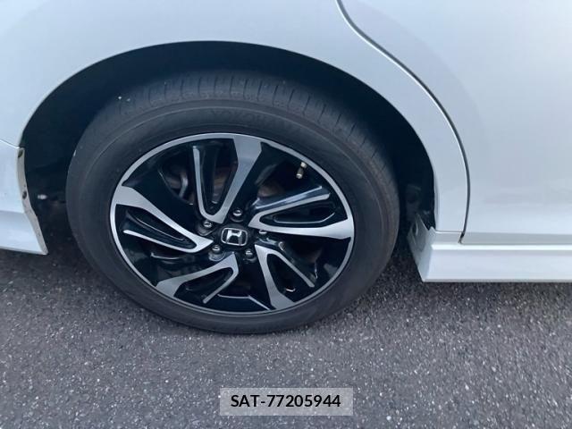 Honda STEP WGN 2016-06 8372232-11